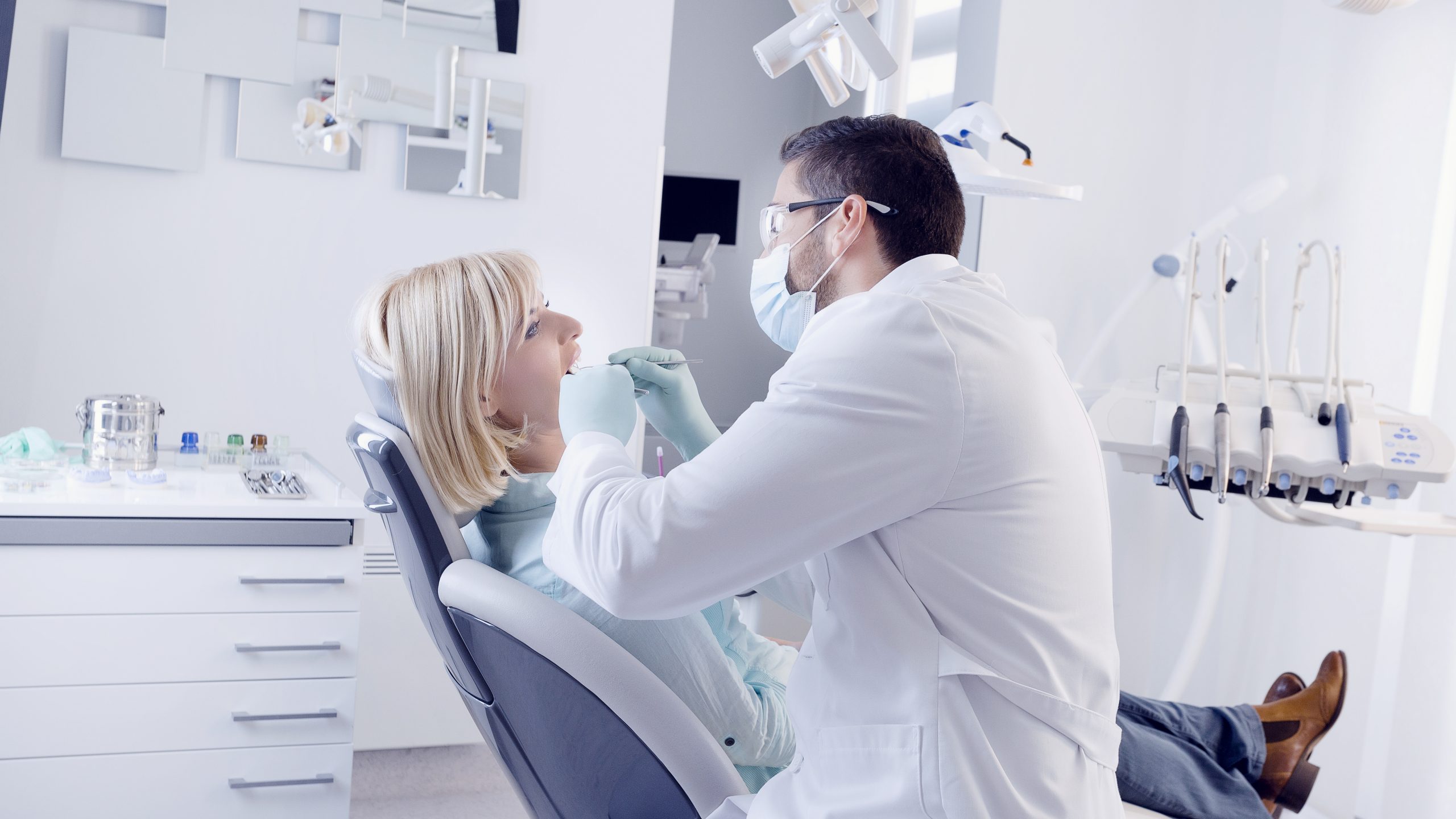 Dentist in Simi Valley, CA