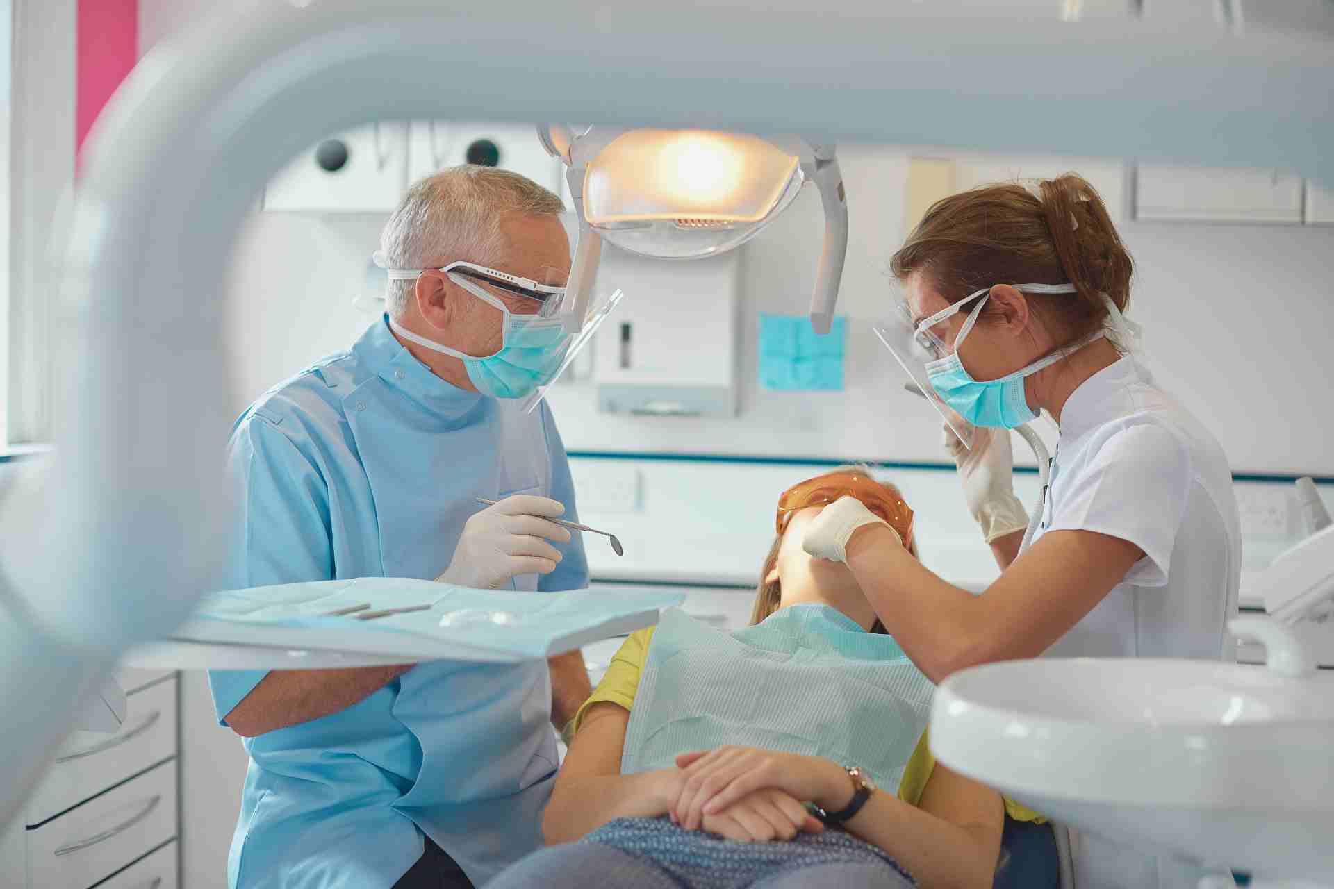 Dentist in Simi Valley, CA